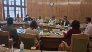 वित्त सचिव और ईपीएफओ कमिश्नर के साथ ईपीएफ पेंशन पर अशोक राऊत की बैठक